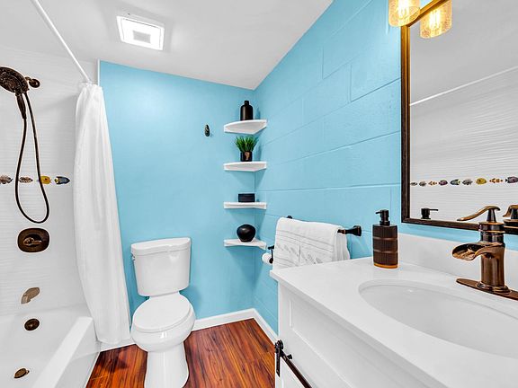4th image of 1063 Lower Main St APT 616
