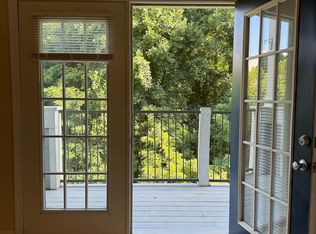 600 Vista Lake Dr APT 208, Candler, NC 28715