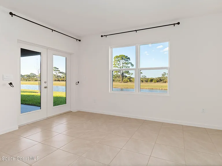 5072 Alabaster Dr — Photo 17