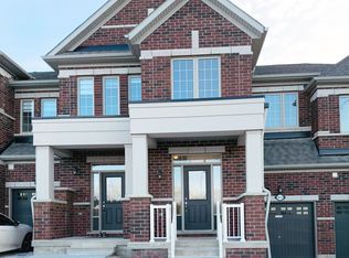 913 Elizabeth Mackenzie Dr, Pickering, ON L1X 0P5