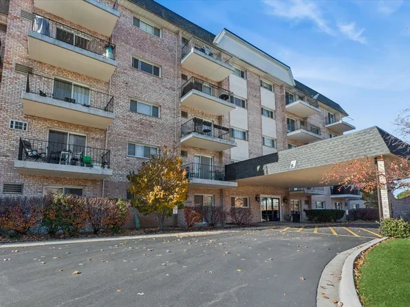 1000 S Lorraine Rd APT 315, Wheaton, IL 60189