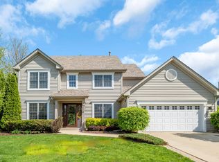 618 Birch St, Sugar Grove, IL 60554