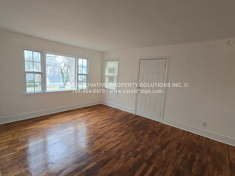 2711 Beech Nut Rd — Photo 6