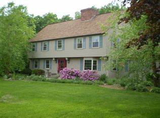 7637 Stonehedge Ln, Manlius, NY 13104