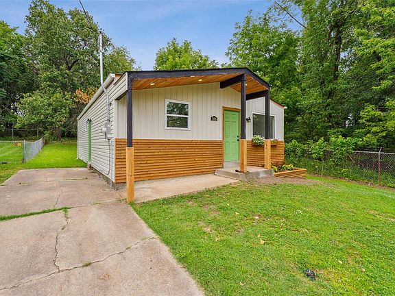 4th image of 7469 Rowles Ave