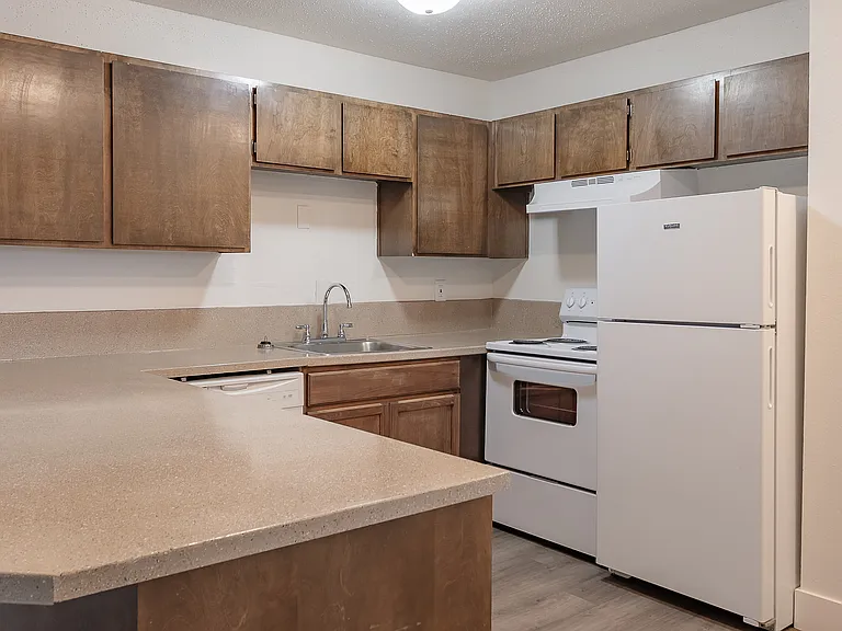 Madera Court Apartments - Troutdale Oregon - Studio Kitchen