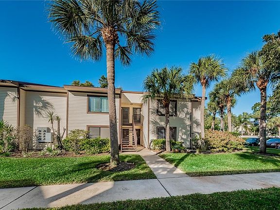 2nd image of 302 Moorings Cove Dr