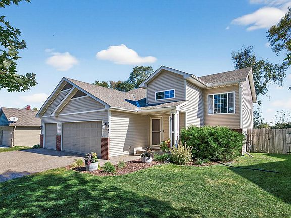 2nd image of 7432 Large Ave NE