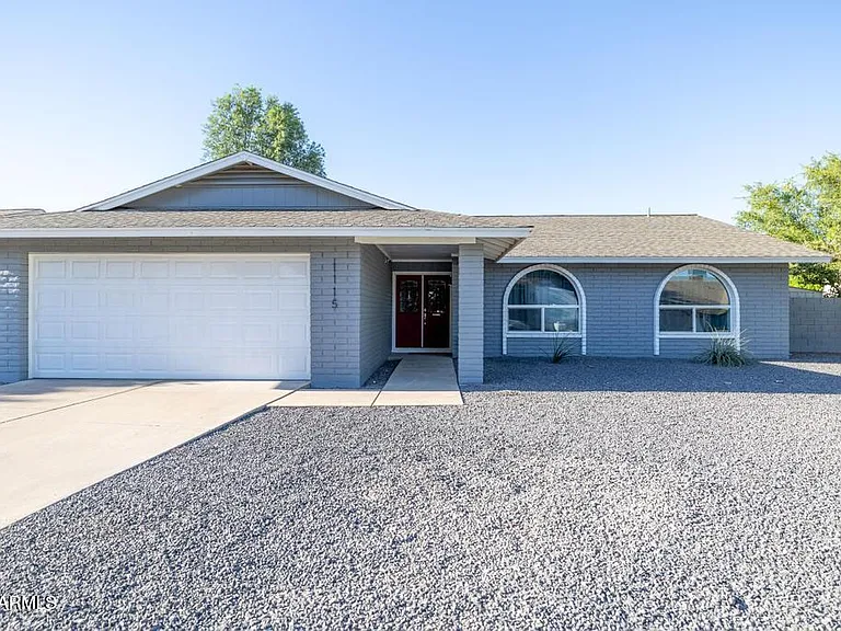1115 W Barrow Dr — Photo 33