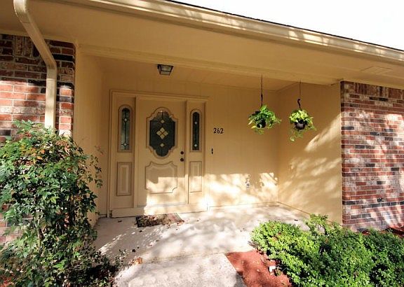 3rd image of 262 Tennessee Ave
