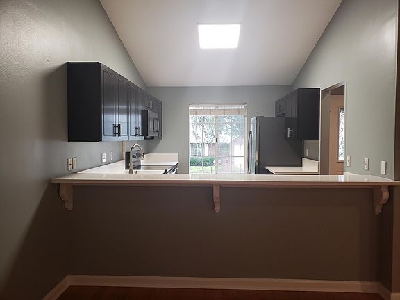 3rd image of 2985 Nutmeg Ct