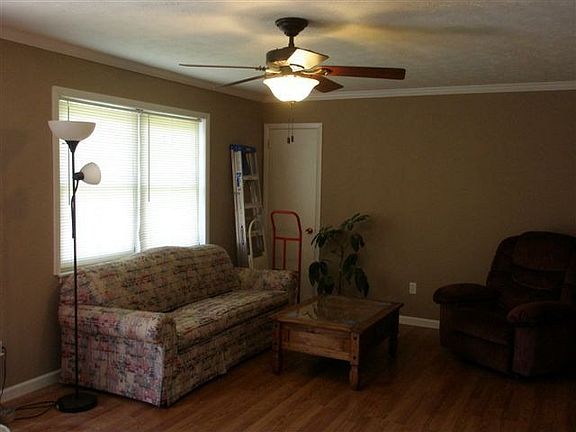 2nd image of 450 Quail Dr