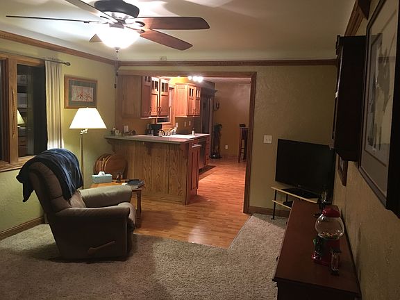 Living/lighted crwn moulding