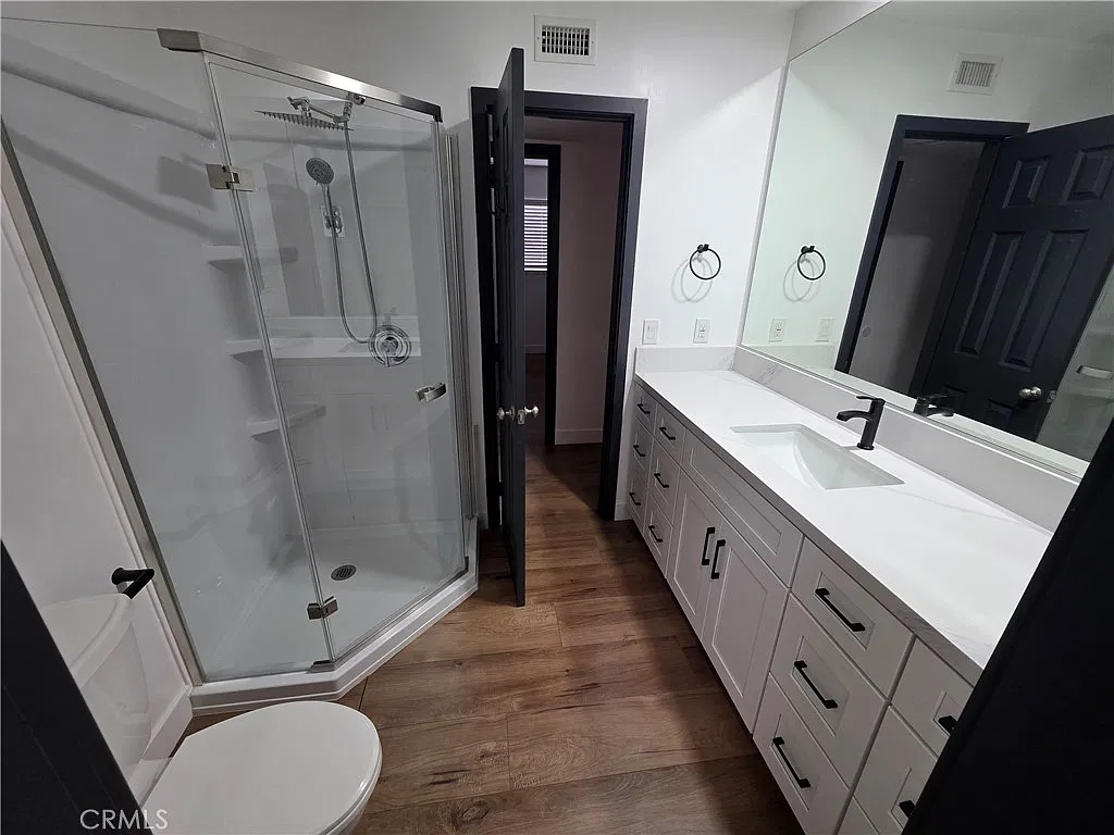 4 bed, 2471 sqft, $6,000 — Photo 4