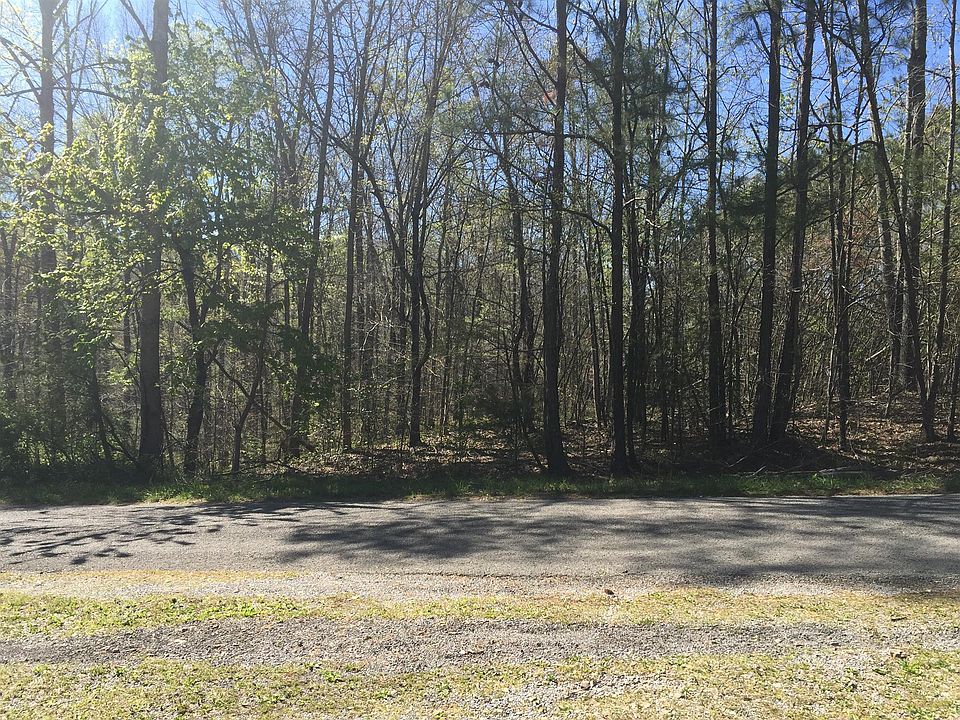 2nd image of 388 Hooper Rd