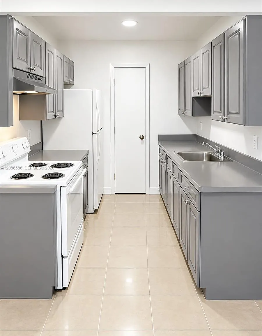 Deerfield Palms Condo — Photo 4