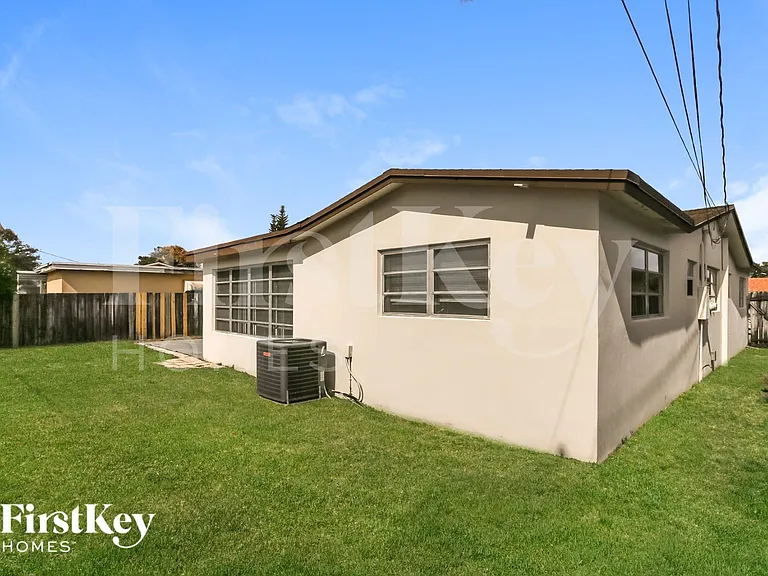 7728 Alhambra Blvd — Photo 15