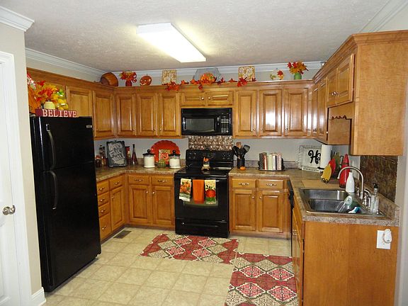 3rd image of 202 Jordan Ave