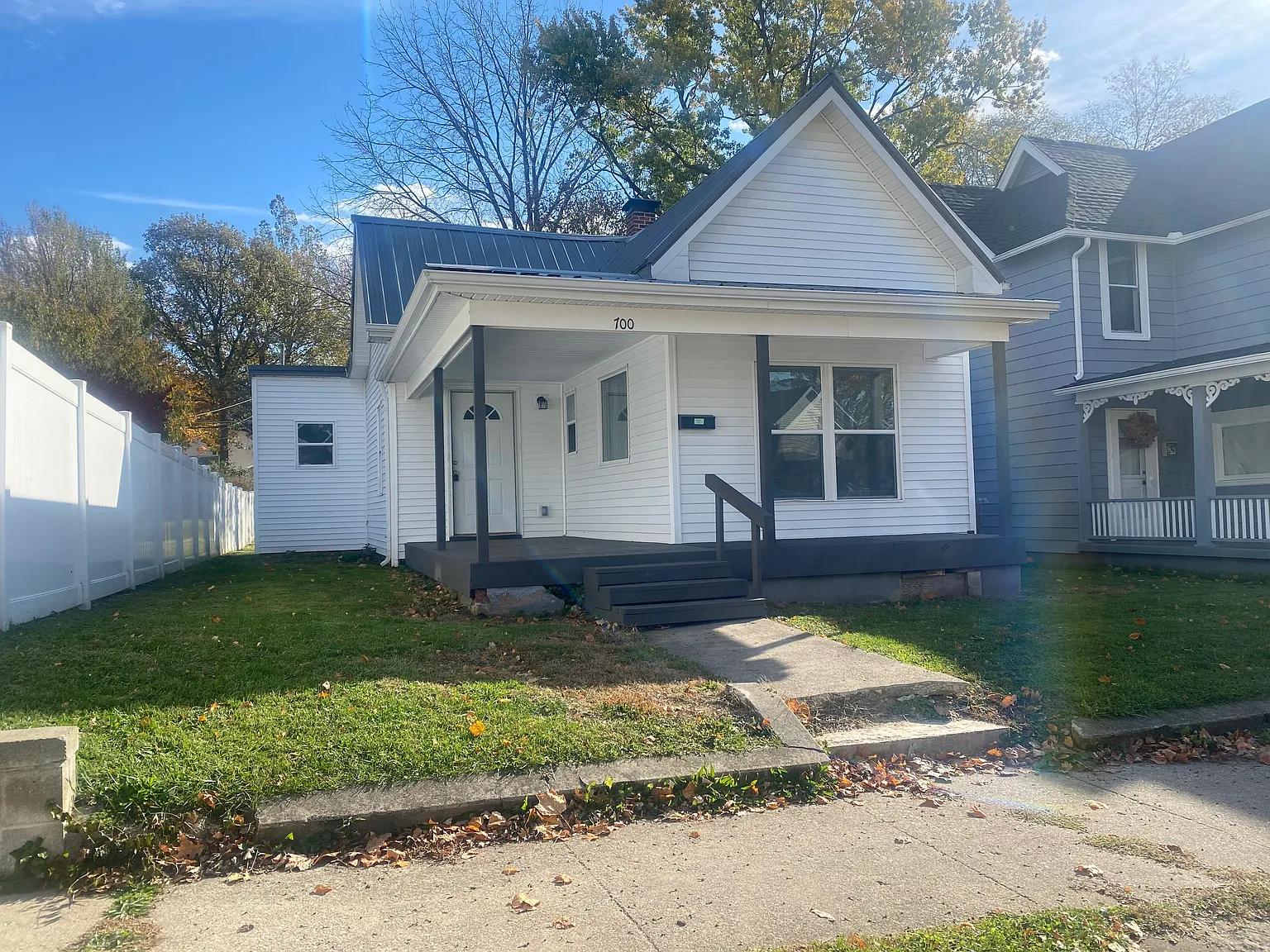 700 S Green St photo 1
