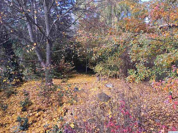 2nd image of 1745 NE Lower Dr