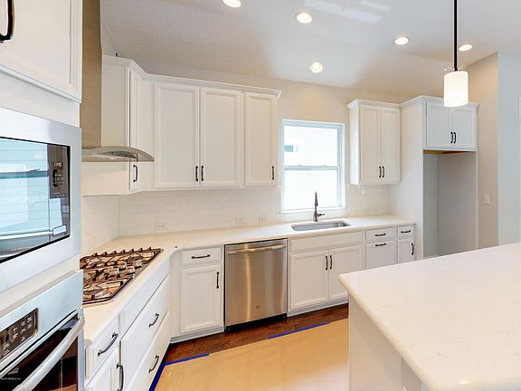 5th image of 24 Campfield Ln
