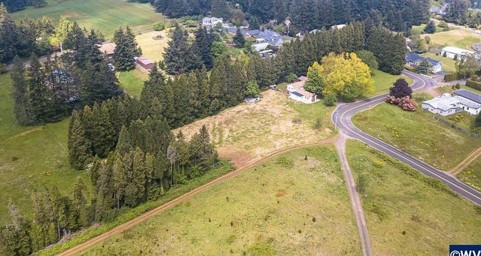 2nd image of 7021 Rainbow Dr SE