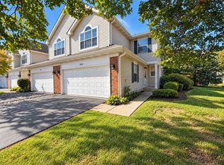 1932 Blackberry Ln, Hoffman Estates, IL 60169