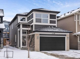 308 W Lucas Way NW, Calgary, AB T3P0R5