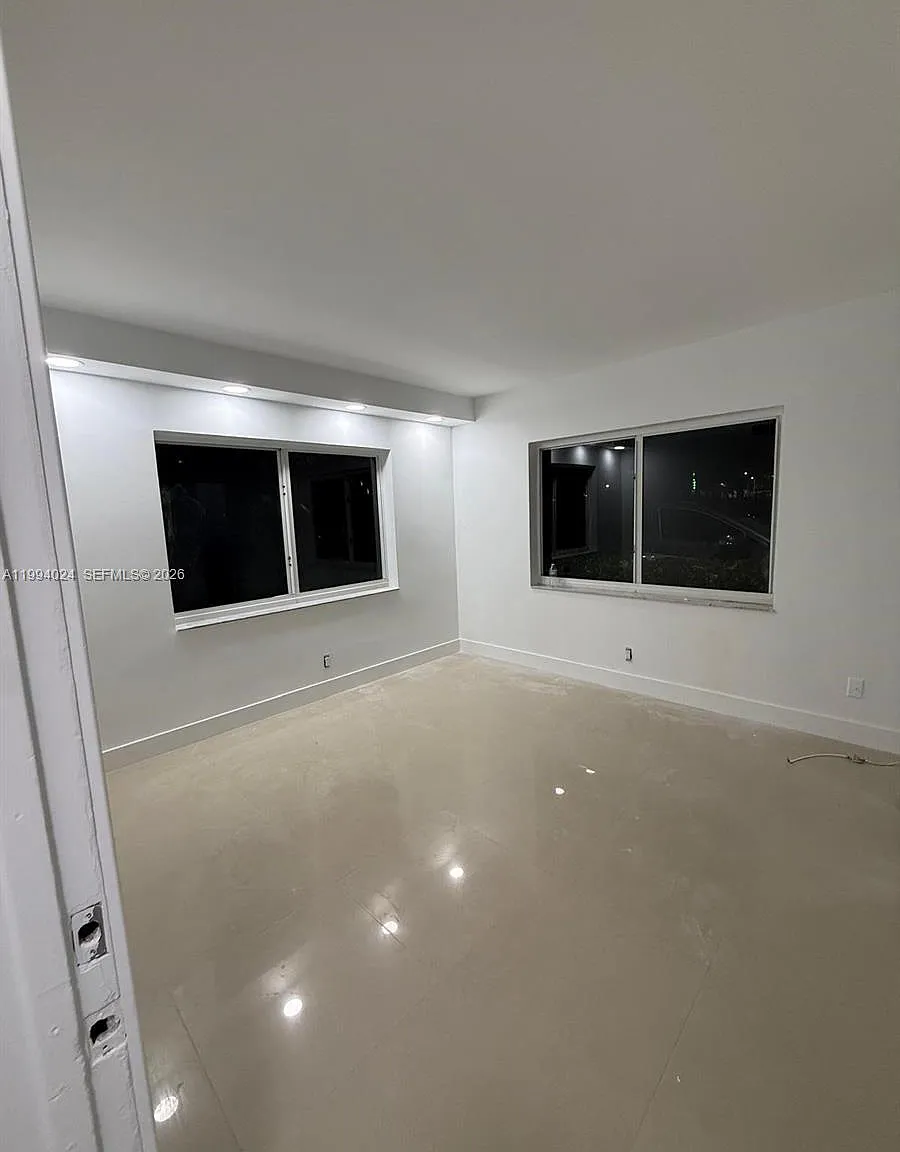 2 bed, 2.0 bath, $1,960 — Photo 3