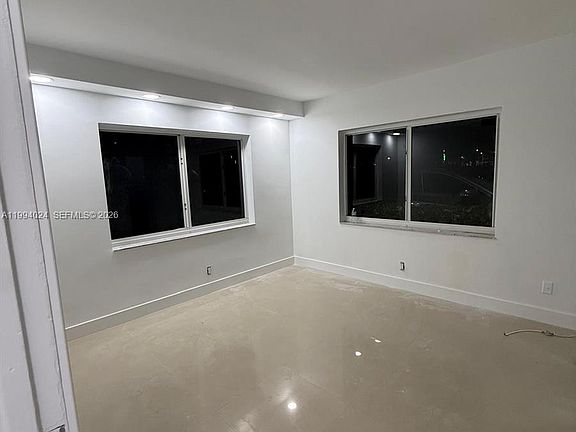 3rd image of 101 SE 6th Ave APT 8