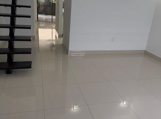 1088 W 79th St, Hialeah, FL 33014