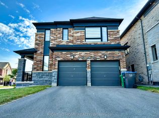 30 Boothill Dr, Brampton, ON L7A5E4