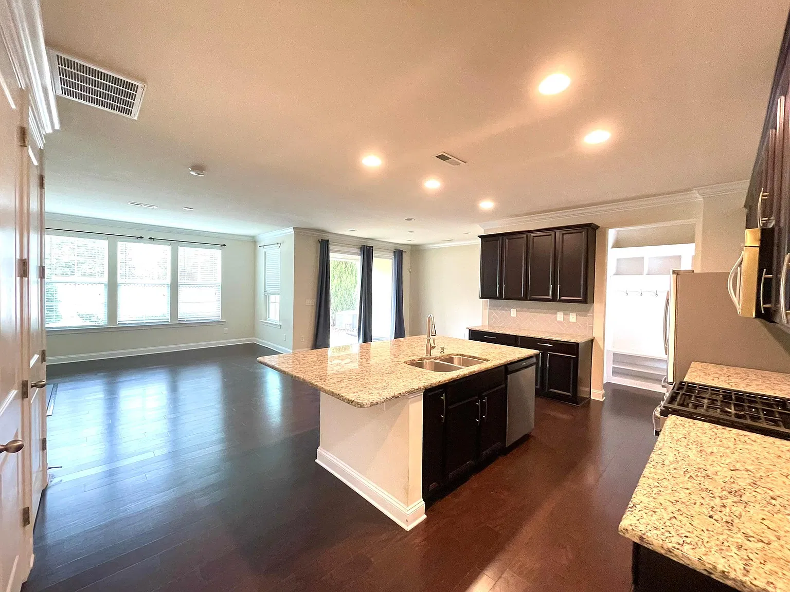 713 McRae Rd — Photo 3