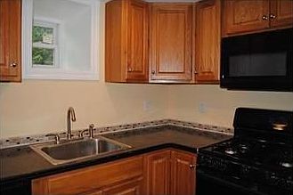 2nd image of 2 E Catherine St