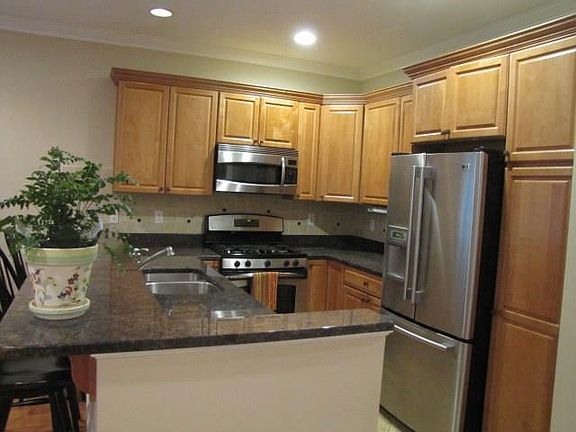 3rd image of 109 Southwinds Dr