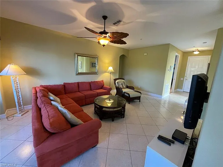 784 Carrick Bend Cir #101 — Photo 6
