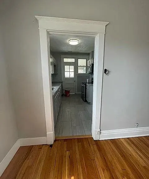 Crest Ave — Photo 8