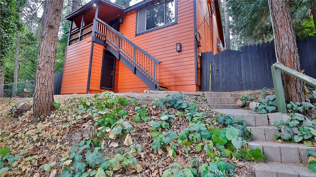 3 bed, 1200 sqft, $2,250 — Photo 2