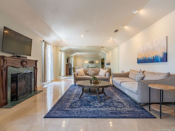 3rd image of 8033 N New Braunfels Ave #500C