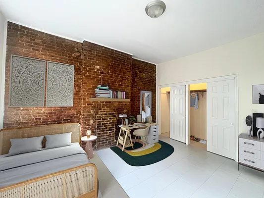 Rented by Pear NYC LLC | media 3