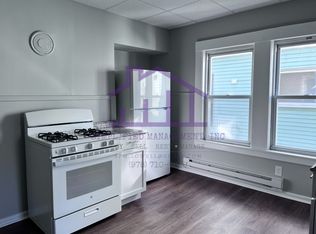 22 Pollard St FLOOR 2, Lowell, MA 01852