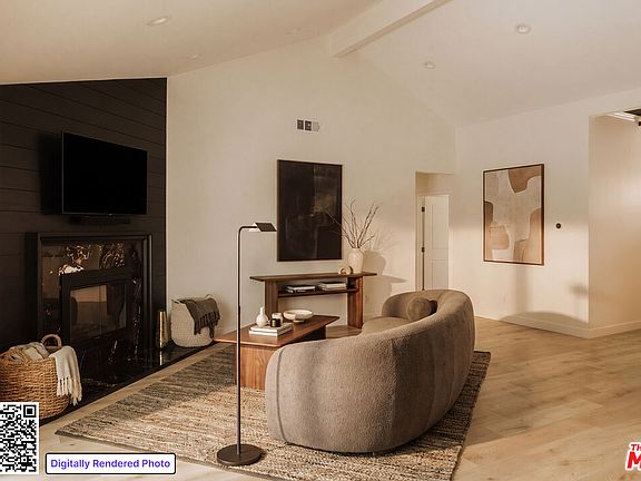 5th image of 15427 Leadwell St
