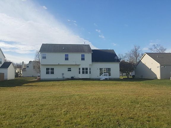 3rd image of 880 Delong St