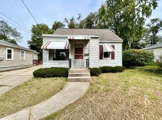 1649 4th St NW, Grand Rapids, MI 49504