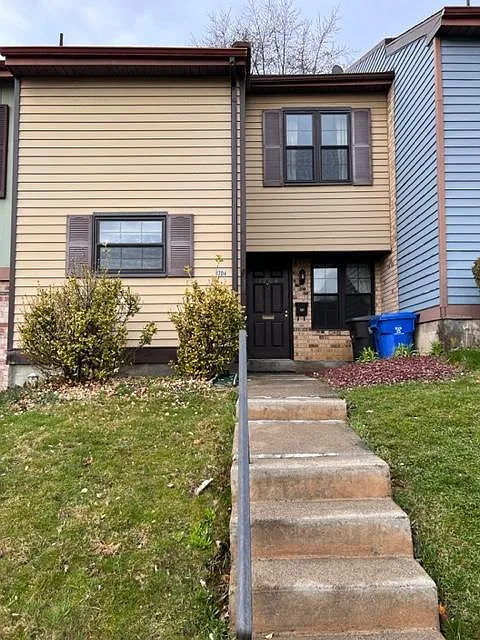 Building Photo - 1704 Sequoia Ct