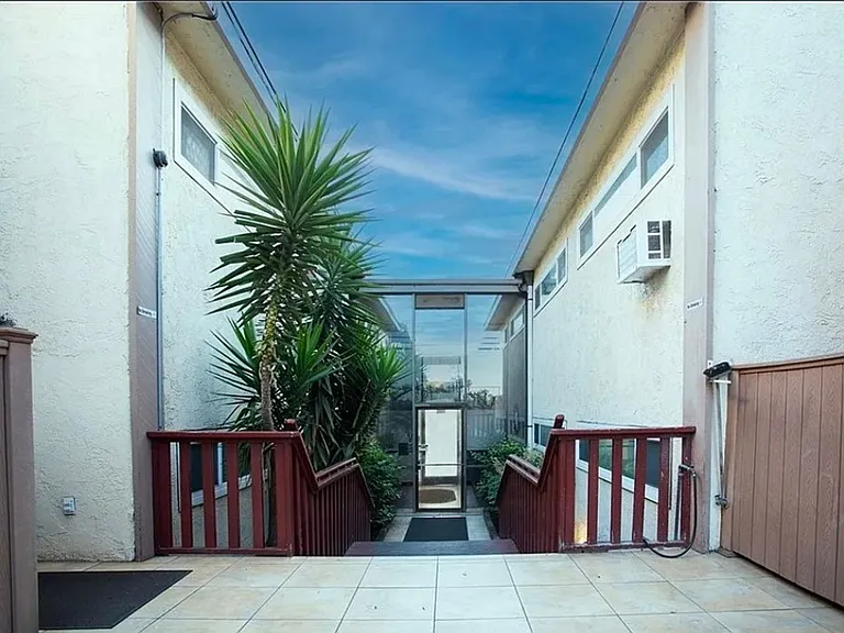 2852 Sawtelle Blvd #41 — Photo 30