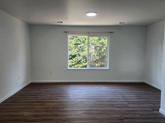 4th image of 1112-1118 Sun Rd