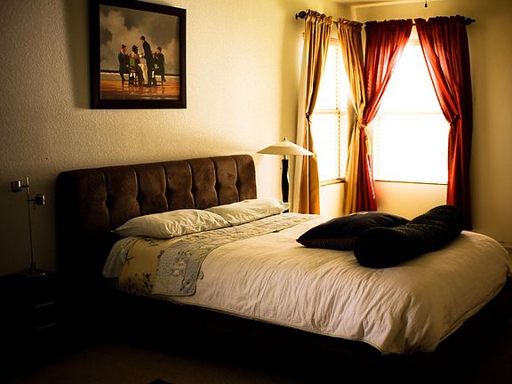 Master Bed 1