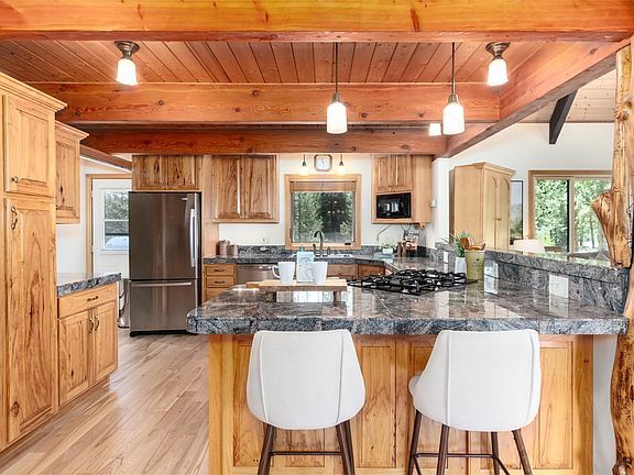 3rd image of 192 Upland Drive