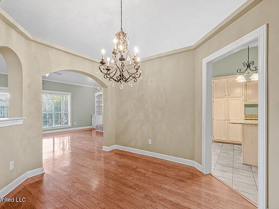 5th image of 4490 Aberton Dr